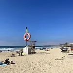 Spacious In Sunny Minutes To Апартаменты Лориньян