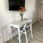 Spacious In Sunny Minutes To Апартаменты