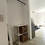 Апартаменты Spacious In Sunny Minutes To Лориньян