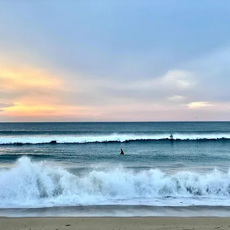 Spacious In Sunny Minutes To