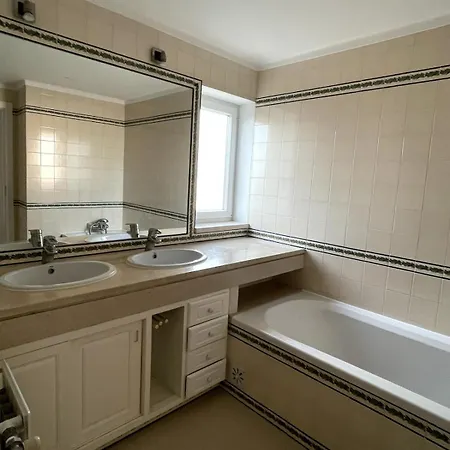 Spacious In Sunny Minutes To * Lourinha (Lisbon)