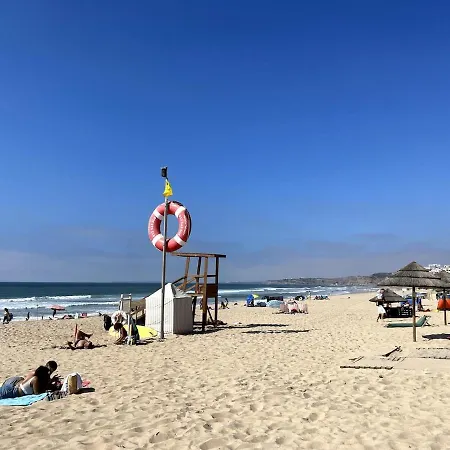 Spacious In Sunny Minutes To Апартаменты Лориньян