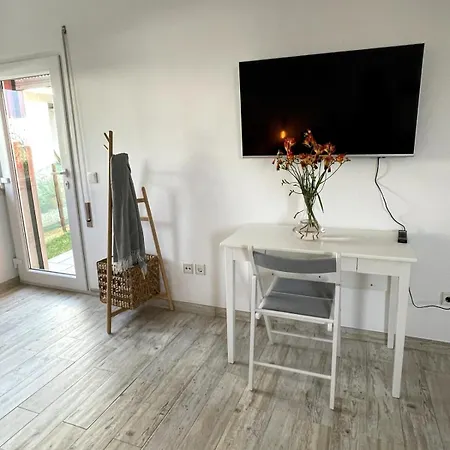 Spacious In Sunny Minutes To Appartement *