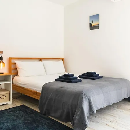 Spacious In Sunny Minutes To Апартаменты *