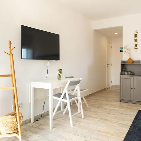 Spacious In Sunny Minutes To Апартаменты *