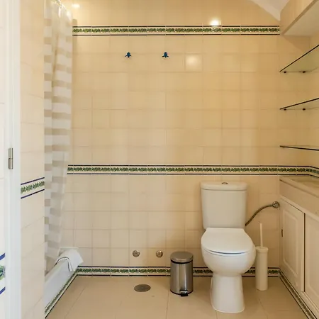 Spacious In Sunny Minutes To Апартаменты *